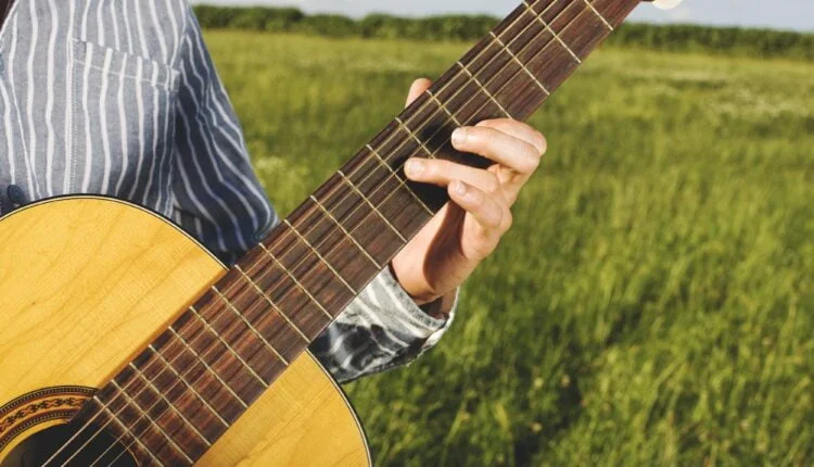 Conheça os 9 melhores cantores sertanejos antigos