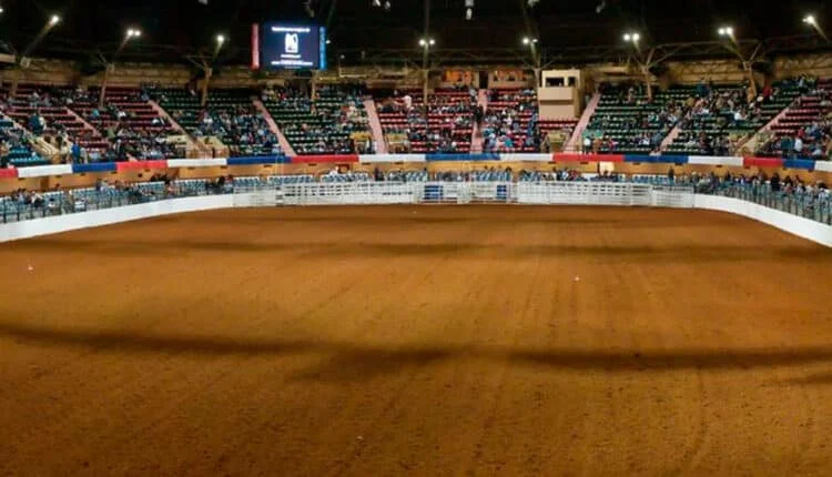 O que significa rodeio indoor?